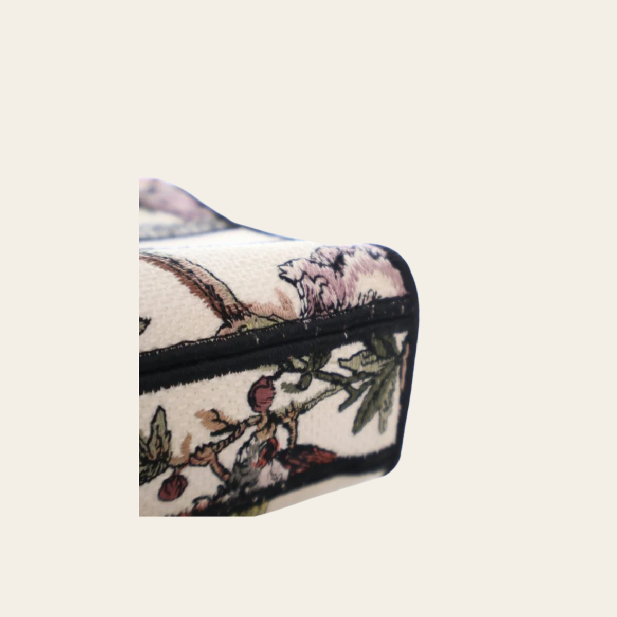 DIOR – Medium Lady D-Joy Rêve d’Infini en Toile Brodée Multicolore