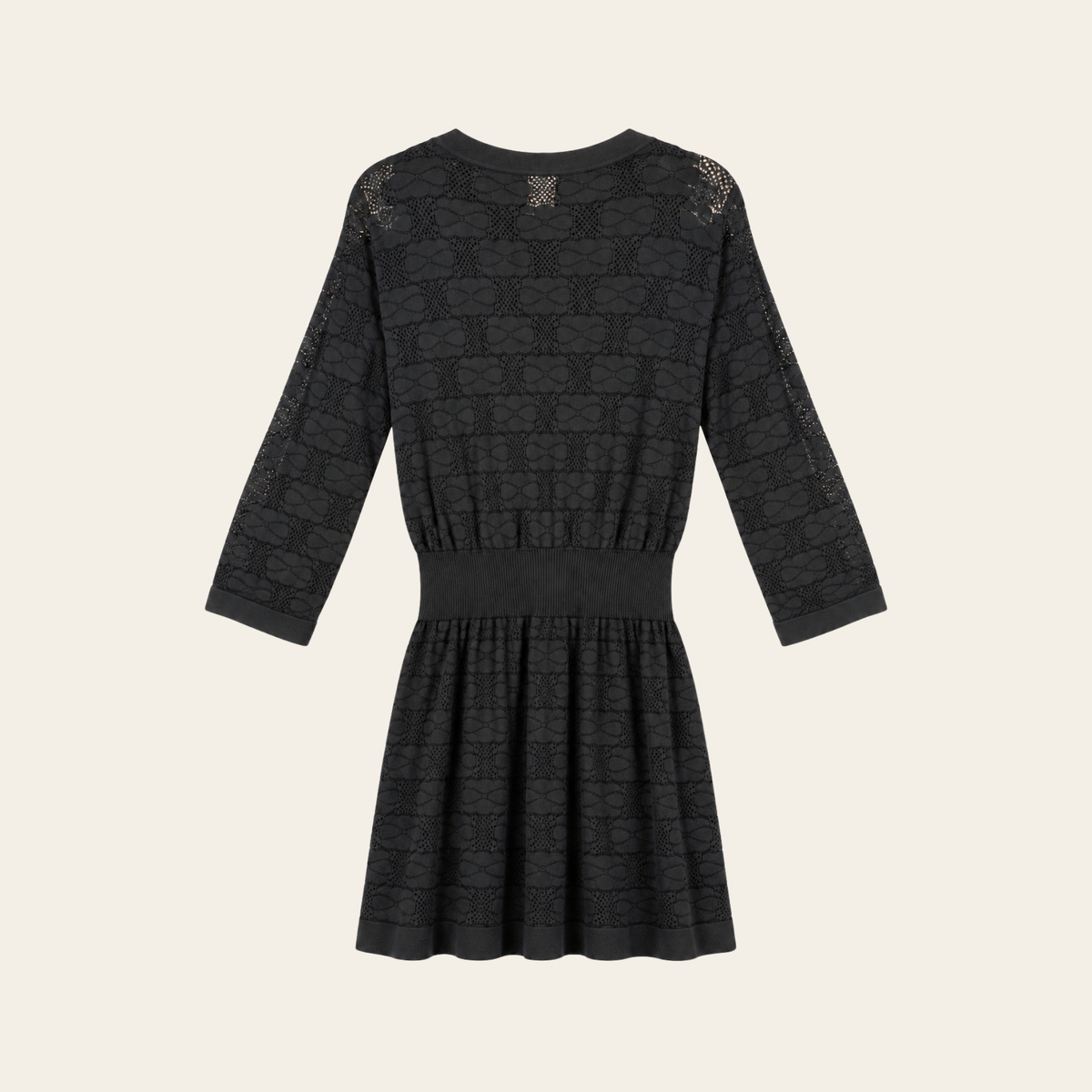 CHANEL — Ensemble 2 pièces en maille ajourée noire à boutons CC, Taille FR 42
