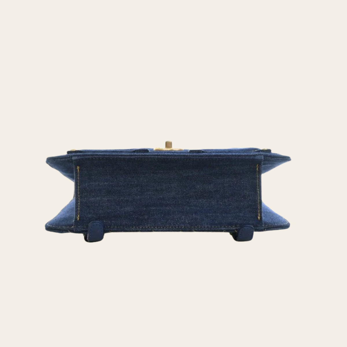 CHANEL — Sac à dos Double You en denim matelassé bleu