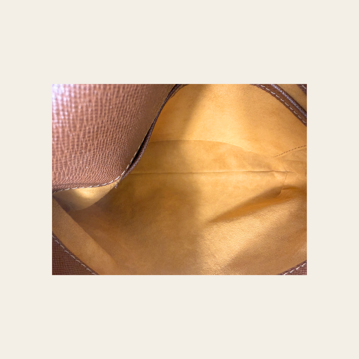 LOUIS VUITTON — Sac Musette Tango Monogram, Bandoulière courte