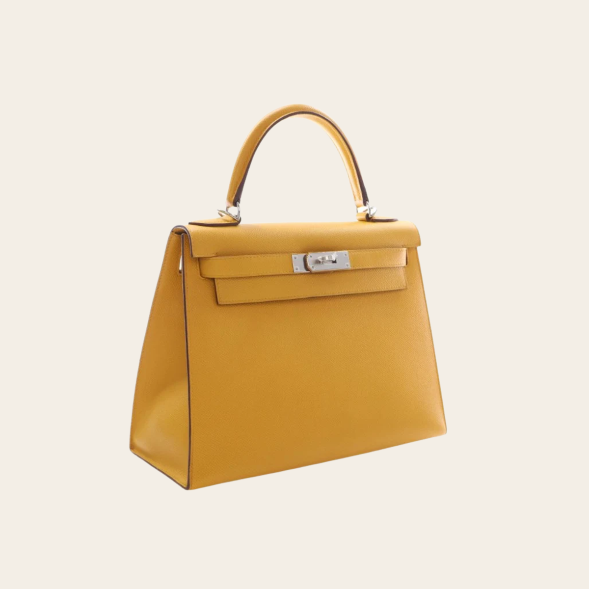 HERMÈS — Kelly 28 Sellier en cuir Epsom Jaune Ambre, quincaillerie palladiée