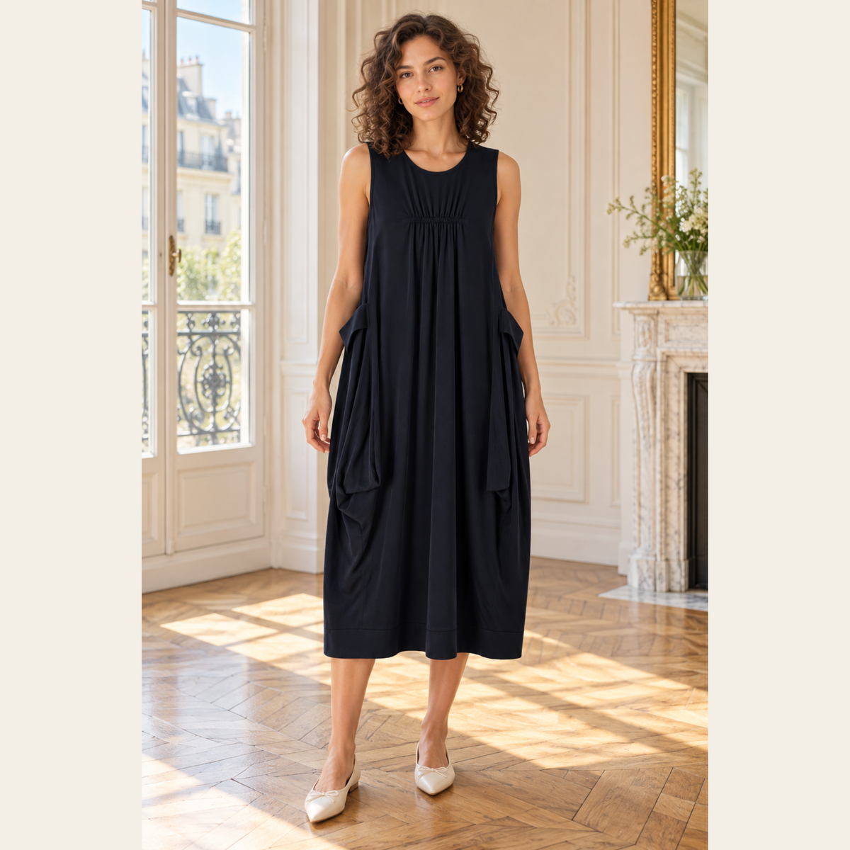 MARIE SAINT PIERRE – Robe midi drapée à taille froncée et poches sculpturales – Bleu marine foncé – Taille 5, L