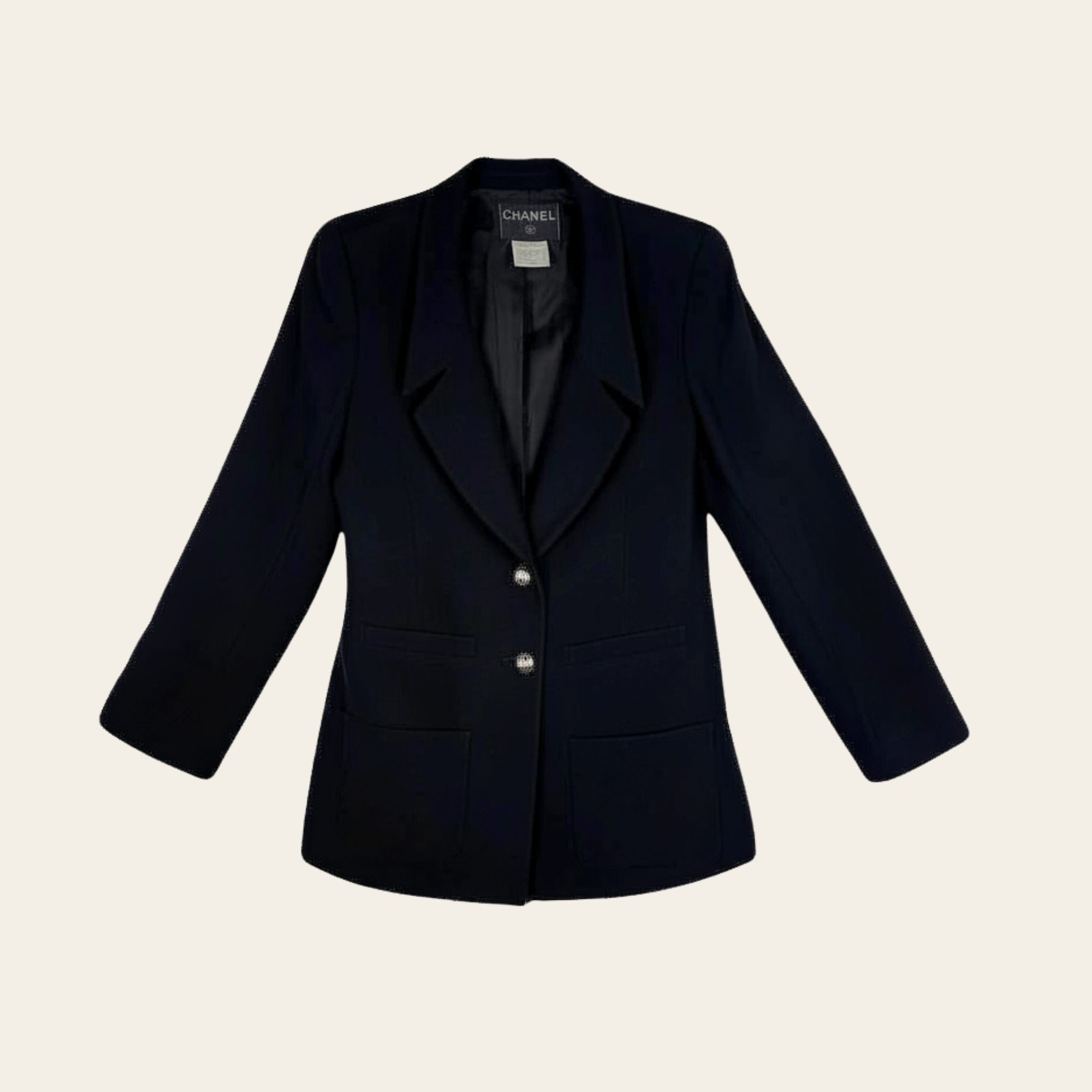 CHANEL – Veste Tailleur Classique à Épaulettes Noire