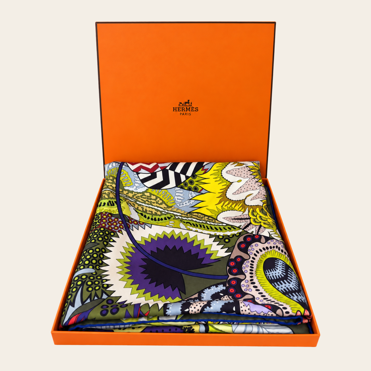 HERMÈS — Carré 90 « Fleurs d’Indiennes » par Aline Honoré, pièce de collection rare