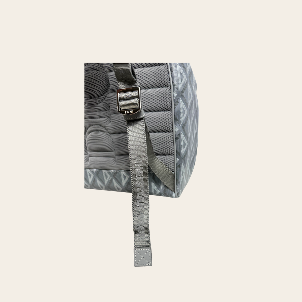 CHRISTIAN DIOR – Sac à dos Hit the Road Large en toile CD Diamond – Gris – Grand modèle