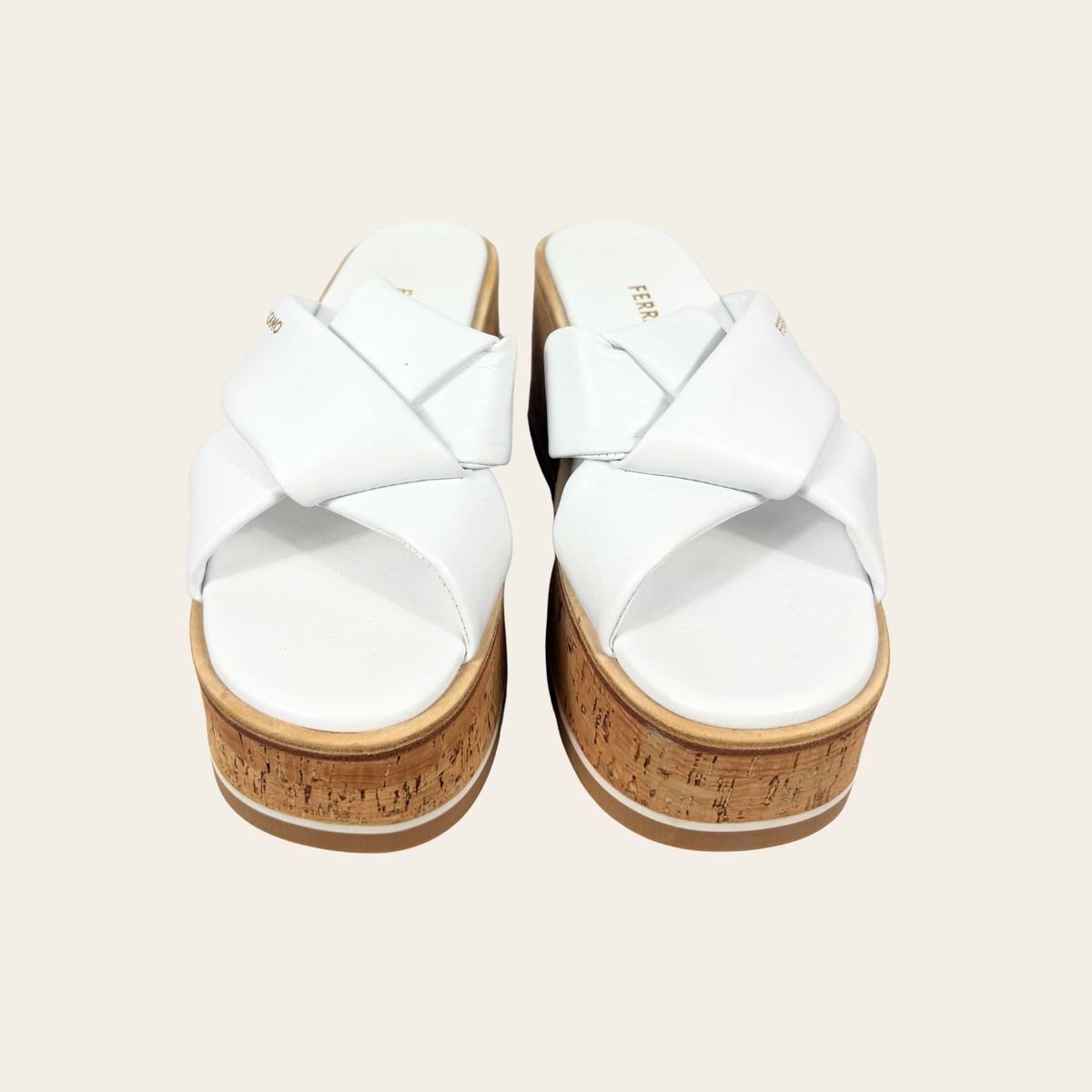 FERRAGAMO – High Sandals Compensées en Cuir Blanc et Liège, 39,5