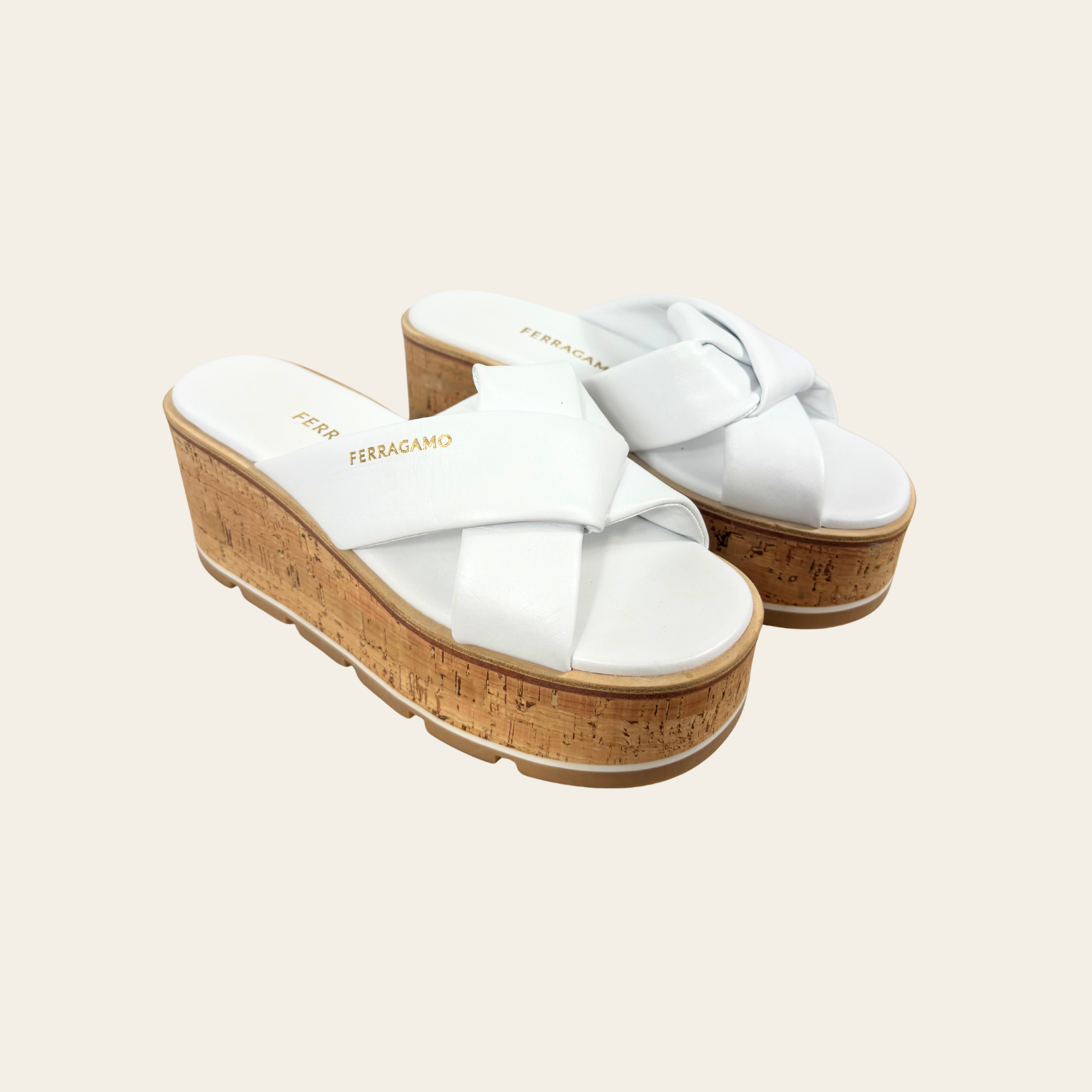 FERRAGAMO – High Sandals Compensées en Cuir Blanc et Liège, 39,5