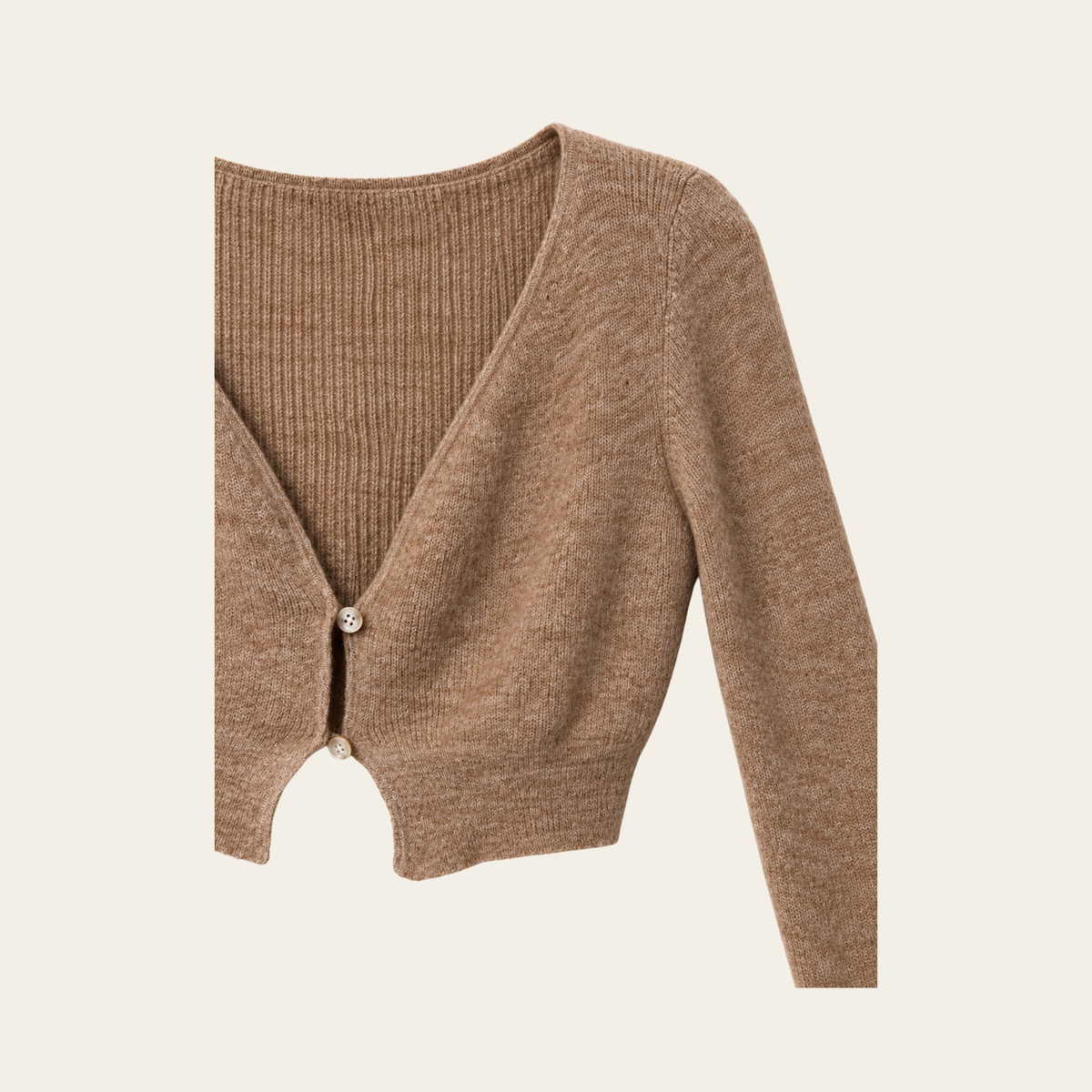 JACQUEMUS — Cardigan Alzou court en maille duveteuse brun clair, taille 40