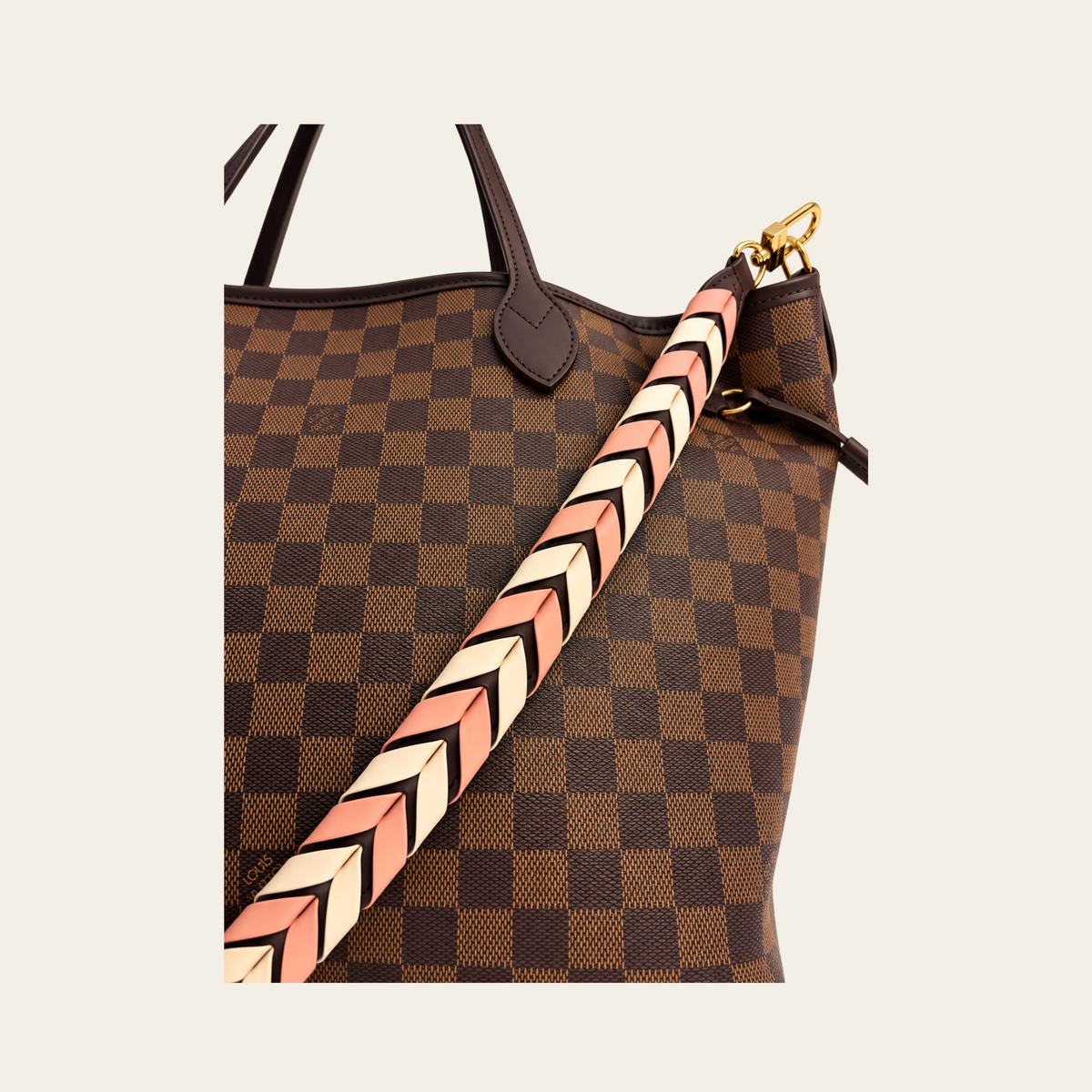 LOUIS VUITTON — Neverfull MM Braided en Damier Ébène, doublure rose