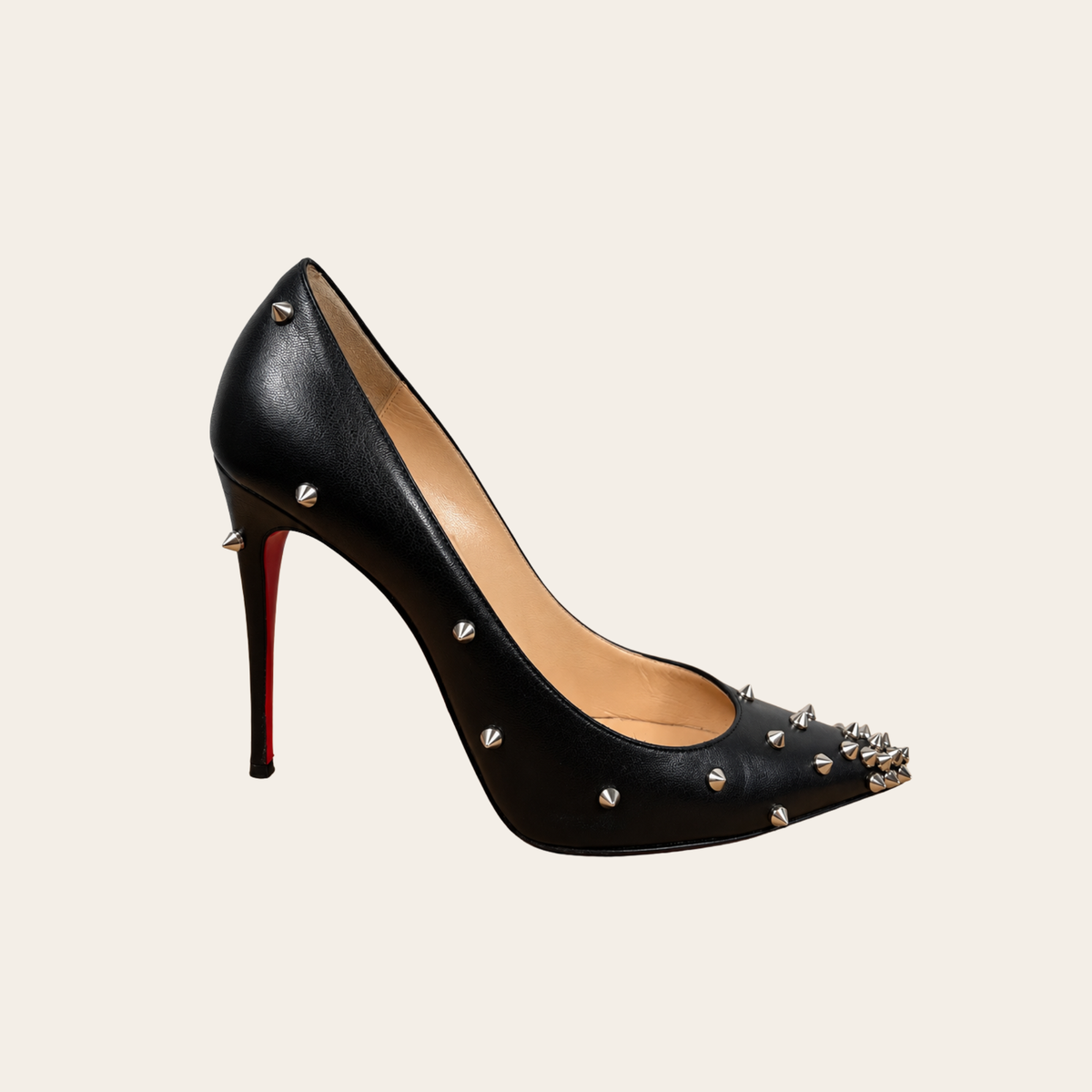 Christian Louboutin — Escarpins Degraspike en cuir noir à clous argentés, pointure 39