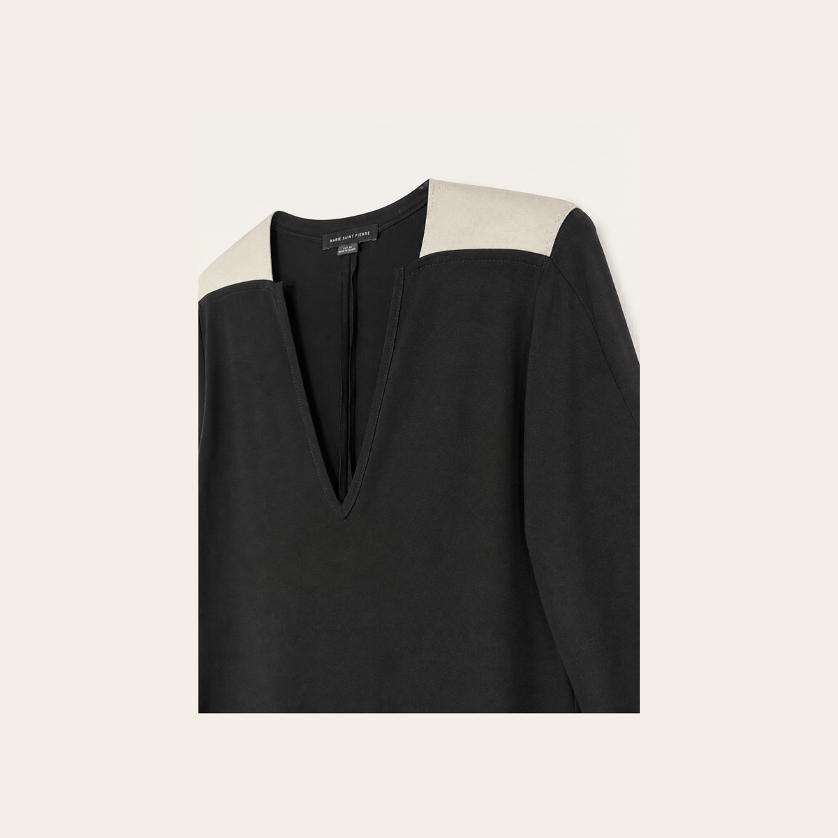 Marie Saint Pierre – Robe cocon en jersey à col V et empiècements contrastants – Noir & ivoire – Taille 4 (L)