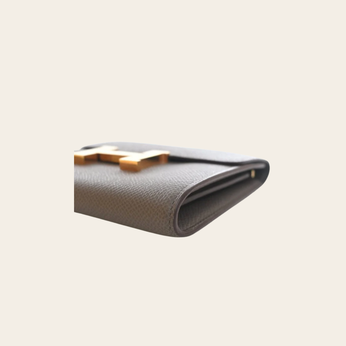 HERMÈS – Portefeuille Constance Compact en cuir Epsom Étoupe, Taille Compacte