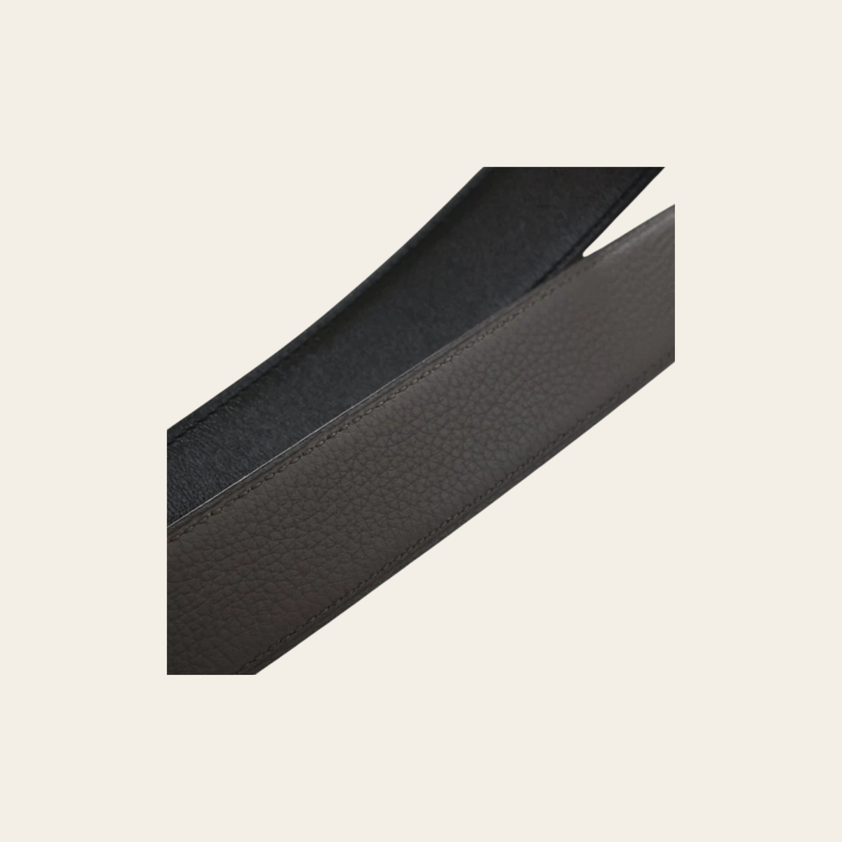 HERMÈS – Ceinture Réversible Constance H en Cuir Togo et Box Noir/Étain, Taille 105