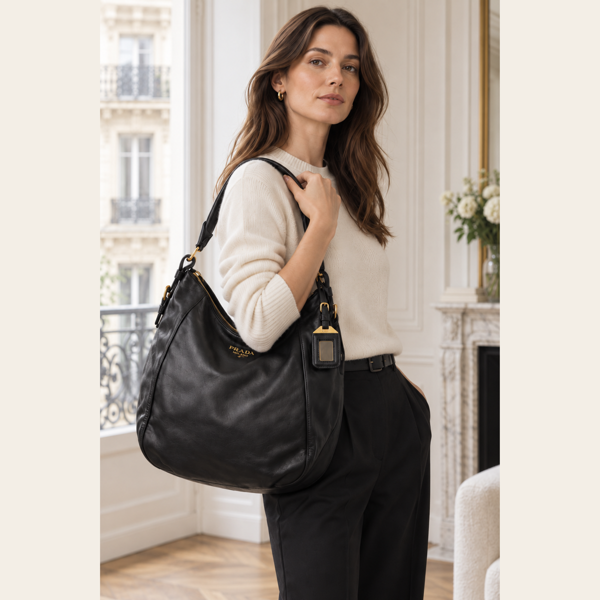 PRADA – Large Soft Calf Hobo BR4268 en cuir de veau – Noir & doré – Grand modèle