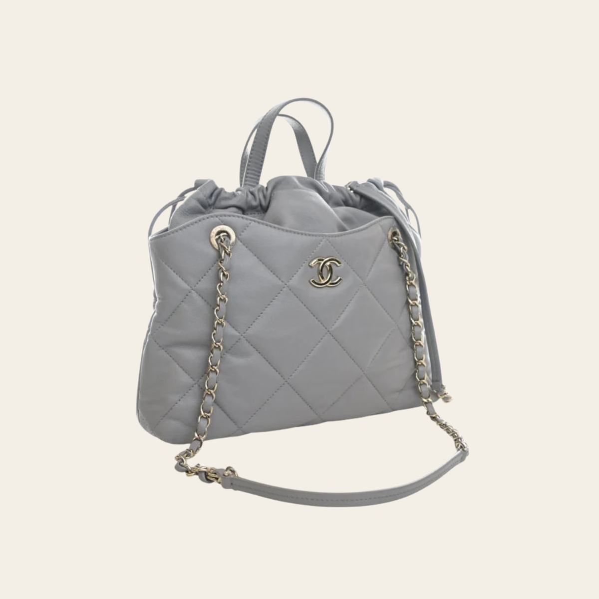 Chanel Sac Seau Drawstring Medium en Agneau Matelassé Gris