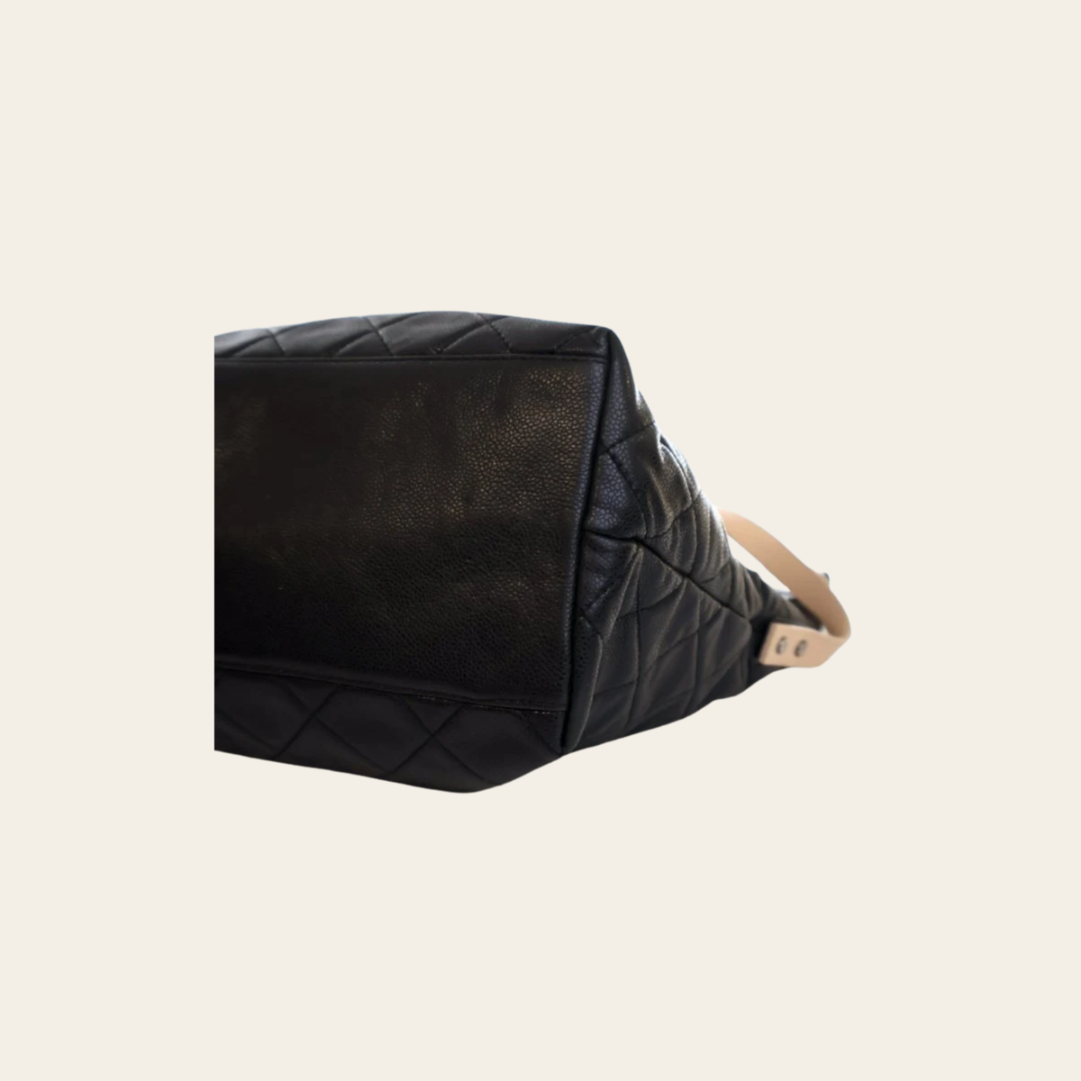 CHANEL – Sac Messenger Reissue en Cuir Caviar Noir, Grand Modèle